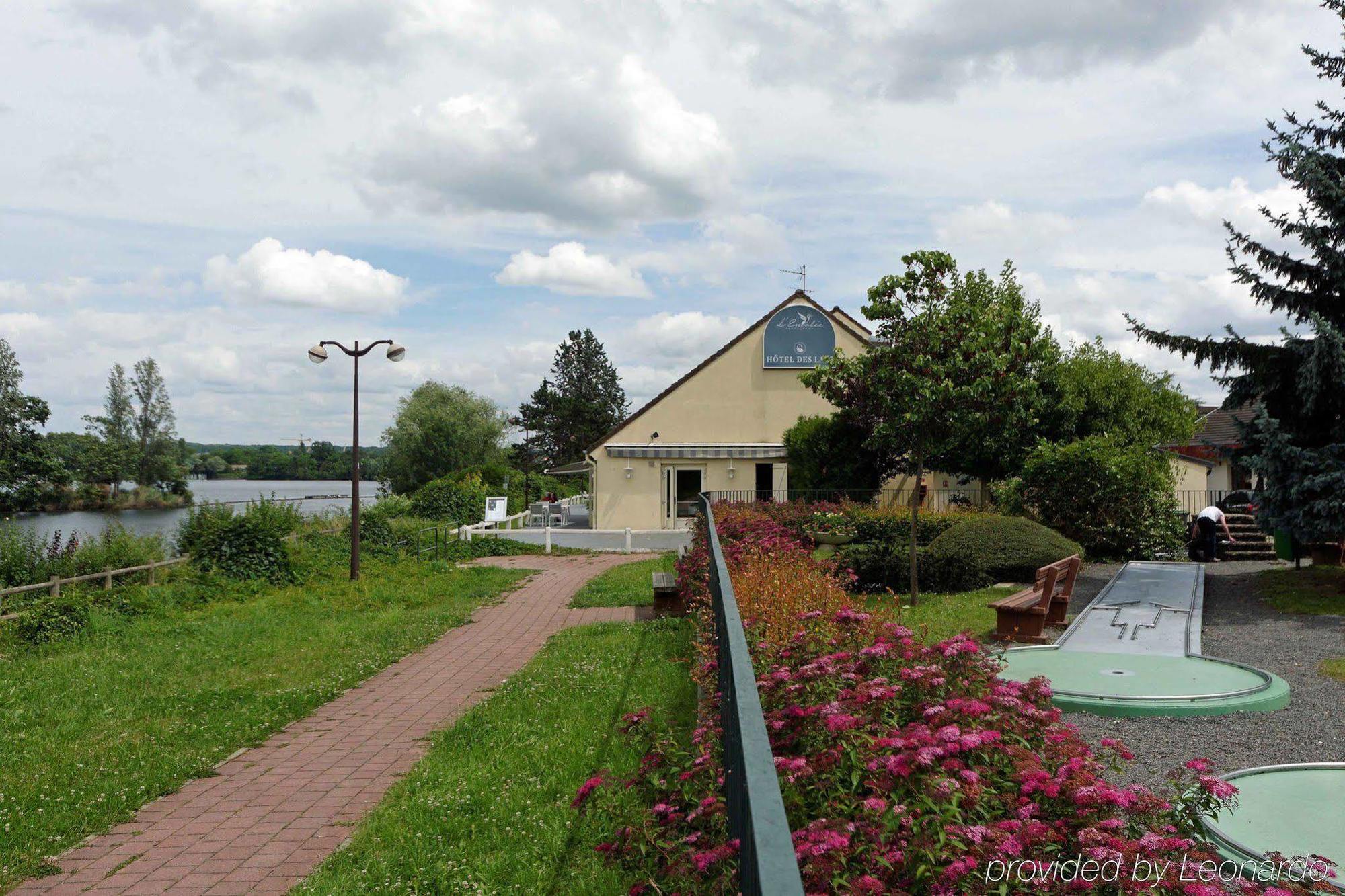 Logis - Hotel & Restaurant Des Lacs Paris Sud Viry-Châtillon Exterior foto